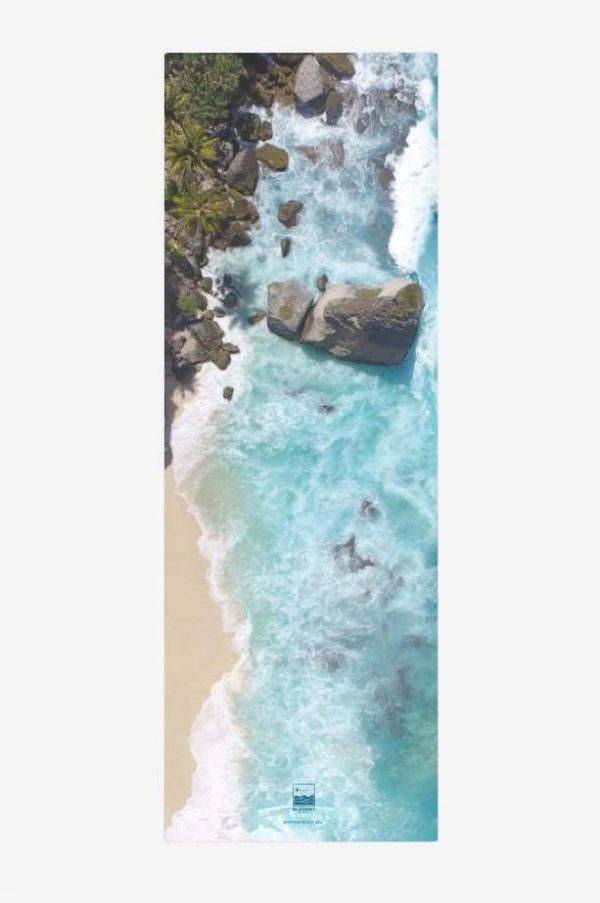Extra-thick, extra-comfortable 5mm eco yoga mat featuring Diamond Beach, Bali.